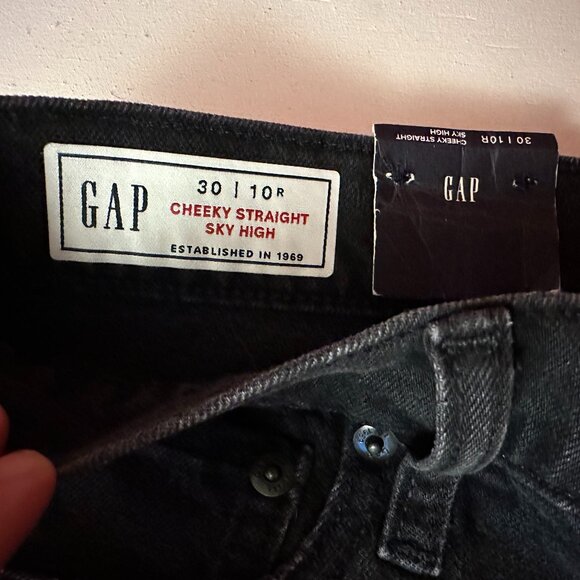 SOLD GAP Women's Sky High Rise Vintage Slim Jeans - NWT, Black, Size 30/Size 10 - Picture 4 of 10